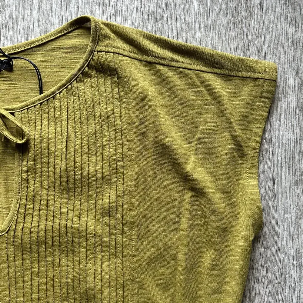 ✨ Prana Olive Green “Ocupas Popover” Boxy Pleated Short Sleeve T-Shirt Sz Medium - Picture 5 of 12